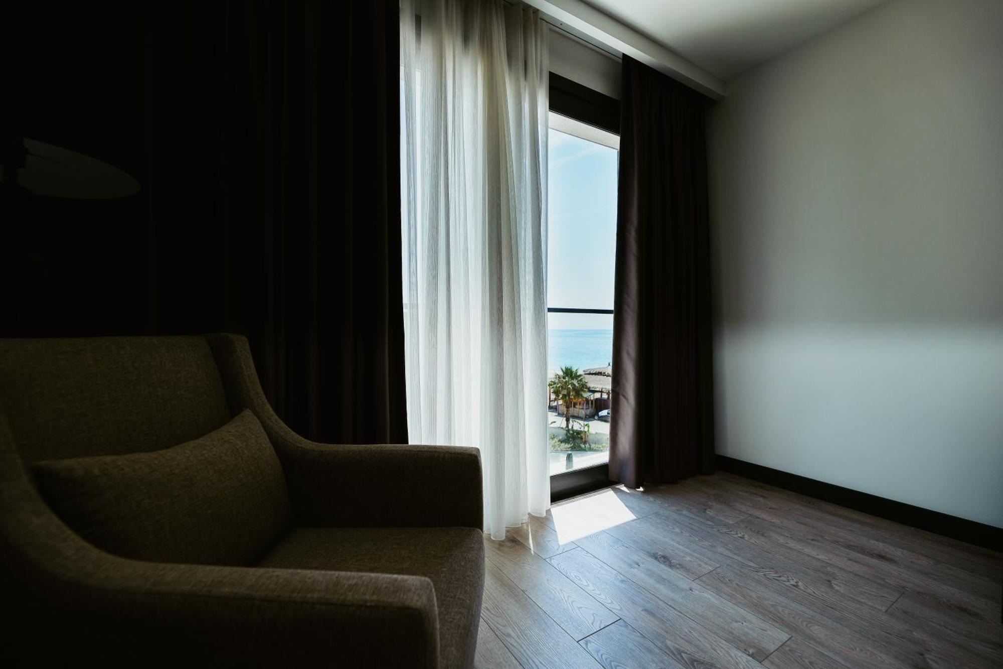 Palladium Beach Hotel- Private Beach Included Дермі Екстер'єр фото